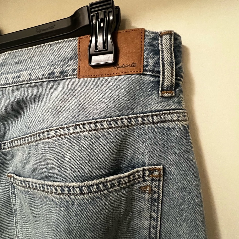 Madewell The Dean Easy Straight Jean - Picture 5 of 7